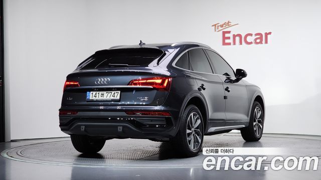 Audi Q5 FY 40 TDI Quattro Sportback - фото 1