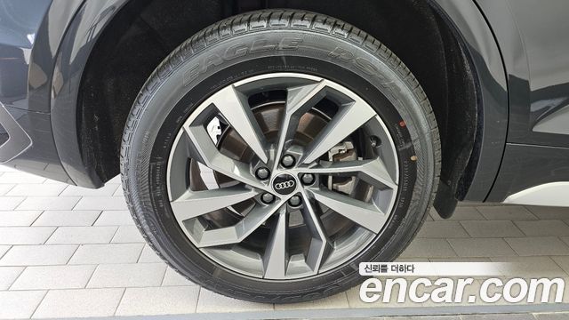 Audi Q5 FY 40 TDI Quattro Sportback - фото 4