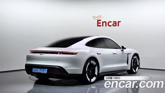 Porsche Taycan Base - фото 1