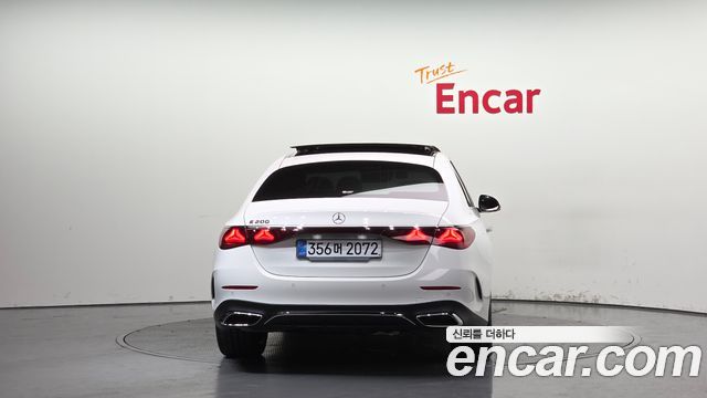 Mercedes-Benz E-Class W214 E200 AMG Line - фото 3