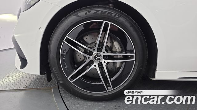 Mercedes-Benz E-Class W214 E200 AMG Line - фото 4