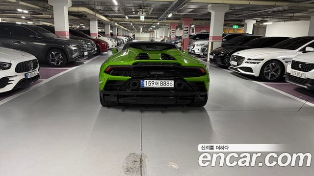 Lamborghini Huracan LP640-4 EVO Spyder - фото 3