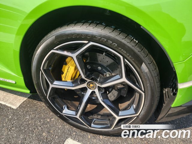 Lamborghini Huracan LP640-4 EVO Spyder - фото 4