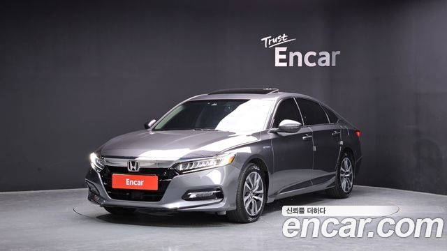 Honda Accord 10-го поколения 2.0 Hybrid Touring - фото 0