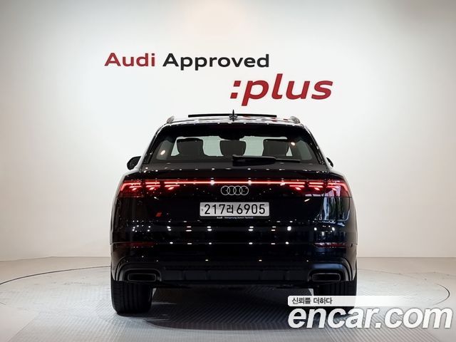 Audi Q8 55 TFSI Quattro Premium - фото 3