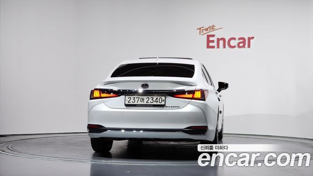 Lexus ES 7-го поколения Executive - фото 3