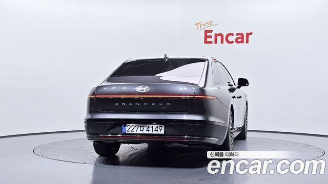 Hyundai Grandeur GN7, гибрид Calligraphy - фото 3