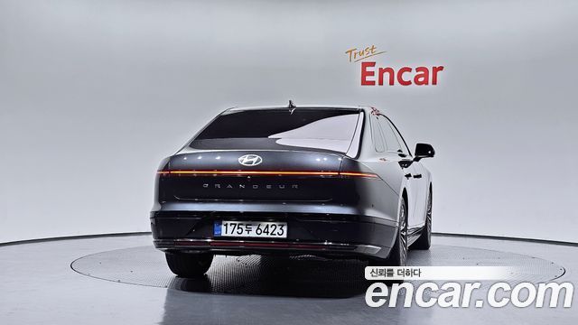 Hyundai Grandeur GN7, гибрид Calligraphy - фото 3