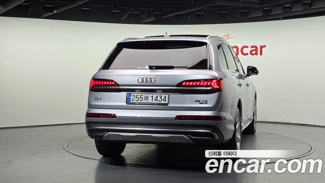 Audi Q7 45 TDI Quattro - фото 3