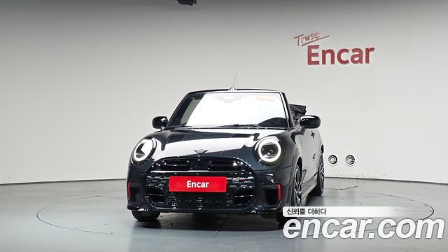 Mini Cooper Convertible 4-го поколения JCW - фото 1