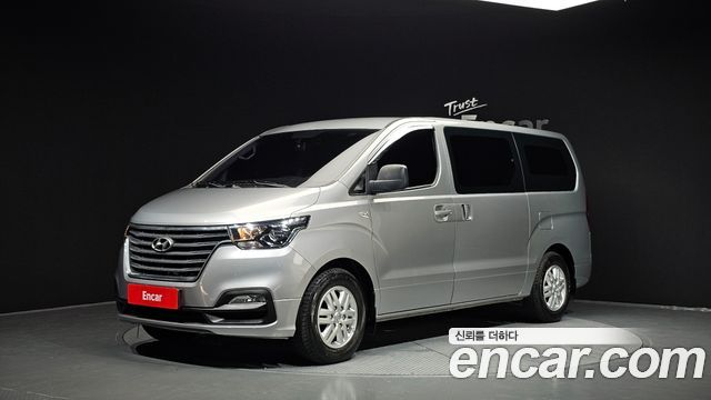 Hyundai Starex Новый Van 5-Seater Smart - фото 0