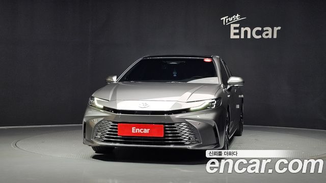 Toyota Camry XV80 2.5 XLE Premium Hybrid - фото 2