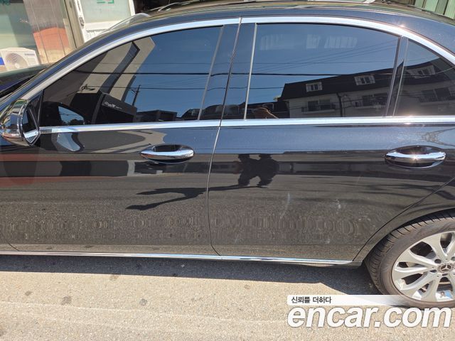 Mercedes-Benz E-Class W213 E300 4MATIC Exclusive - фото 3