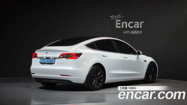 Tesla Model 3 Long Range AWD - фото 1