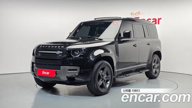Land Rover Defender L663 110 P300 X-Dynamic SE - фото 0