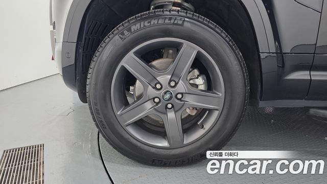 Land Rover Defender L663 110 P300 X-Dynamic SE - фото 4