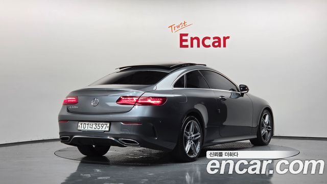 Mercedes-Benz E-Class W213 E220d Coupe - фото 1