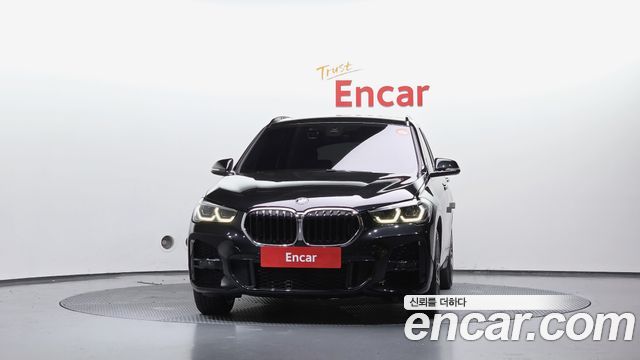 BMW X1 F48 xDrive 20i M Sport - фото 1