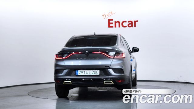 Renault Samsung Arkana 1.6 E-TECH Iconic Design Package - фото 3