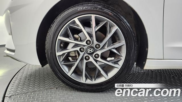 Hyundai Avante Новый AD 1.6 Premium - фото 3