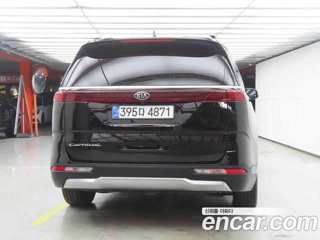 Kia Carnival 4-го поколения 9-Seater Noblesse - фото 2