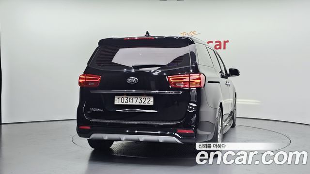 Kia Carnival Новый 9-Seater Prstige - фото 3