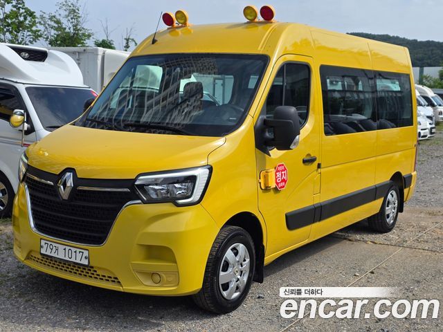 Renault Samsung Master School Bus 15-Seater - фото 0