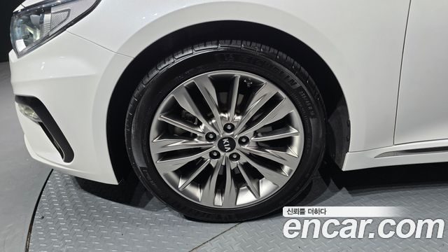 Kia K5 Новый 2-го поколения 2.0 Noblesse - фото 4