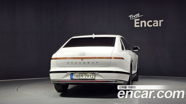 Hyundai Grandeur GN7, гибрид Exclusive - фото 3