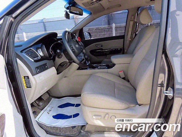 Kia Carnival Новый 9-Seater Prstige - фото 4