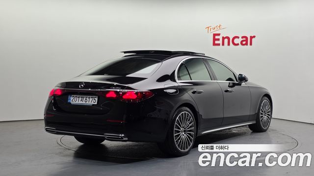 Mercedes-Benz E-Class W214 E450 4MATIC Exclusive - фото 1