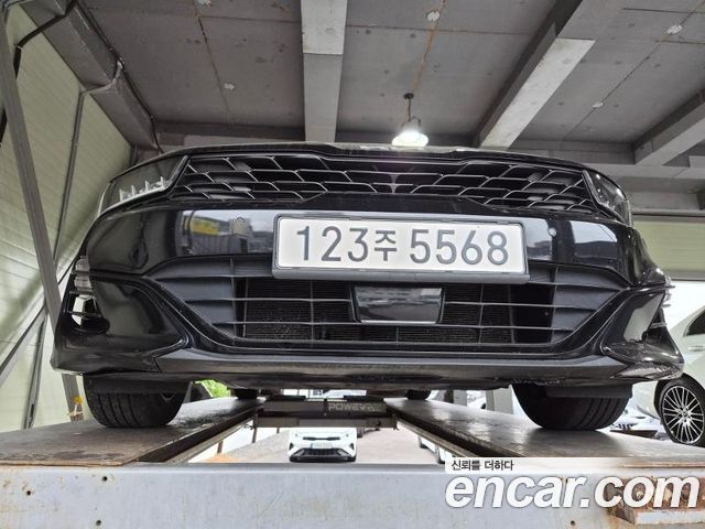 Kia K5 3-го поколения 2.0 Prestige - фото 0
