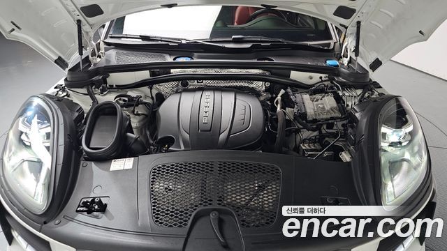 Porsche Macan 2.0 95B - фото 4