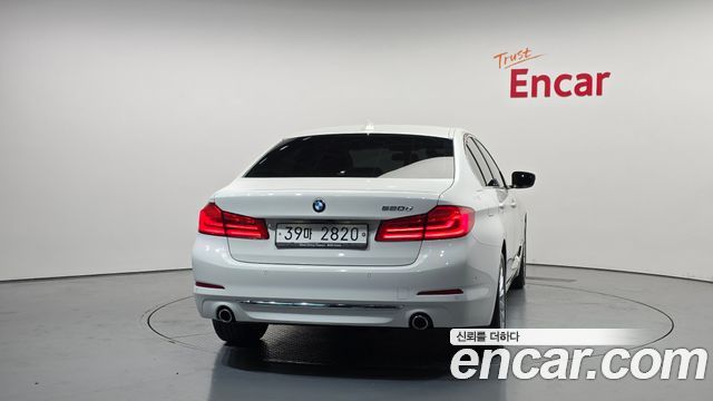 BMW 5-Series G30 520d Luxury Special Edition - фото 3