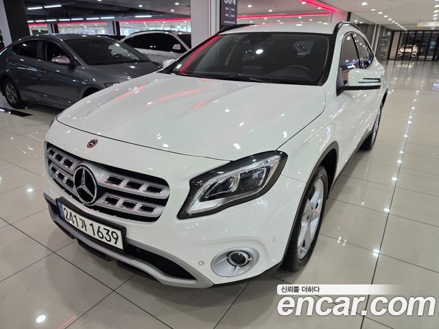 Mercedes-Benz GLA-Class X156 GLA220 - фото 0