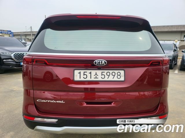 Kia Carnival 4-го поколения 9-Seater Signature - фото 3