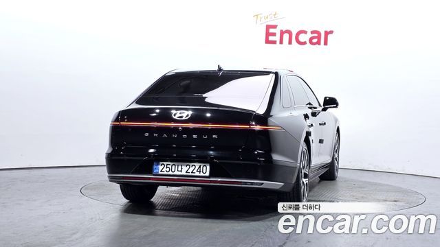 Hyundai Grandeur GN7, гибрид Exclusive - фото 3