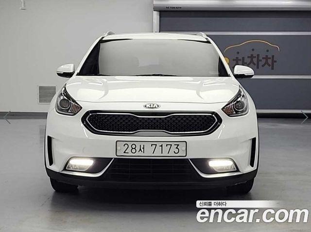 Kia Niro Prestige - фото 1