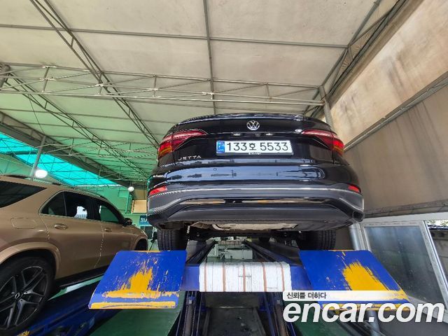 Volkswagen Jetta 7-го поколения 1.5 TSI Prestige - фото 1