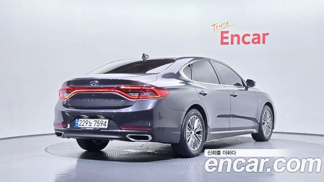 Hyundai Grandeur IG, гибрид Exclusive - фото 1