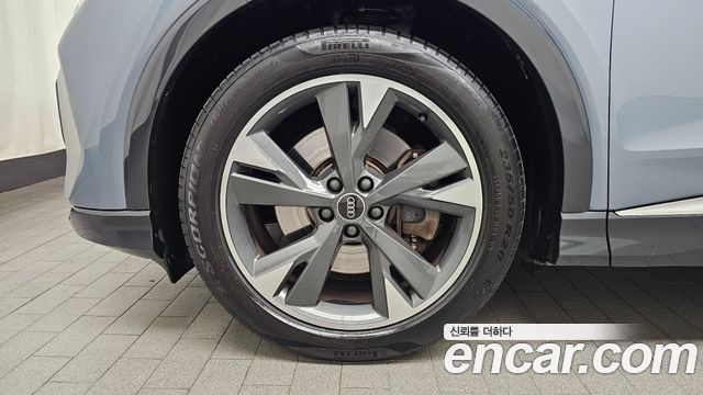Audi Q4 e-tron F4 40 Premium - фото 4