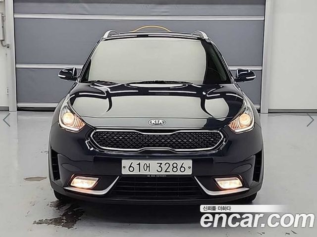 Kia Niro Prestige - фото 1