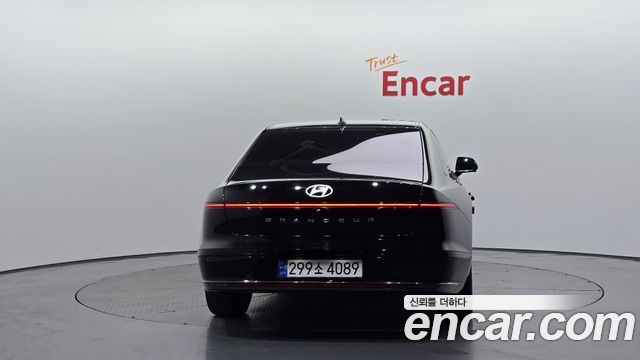 Hyundai Grandeur GN7 2,5 Gasoline 2WD Calligraphy - фото 3