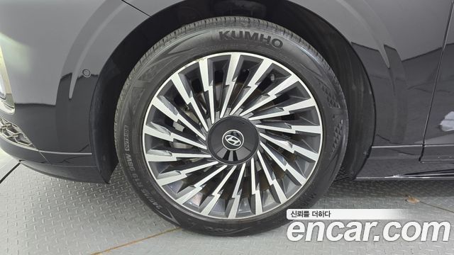 Hyundai Grandeur GN7 2,5 Gasoline 2WD Calligraphy - фото 4