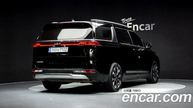 Kia Carnival 4-го поколения 9-Seater Signature - фото 1
