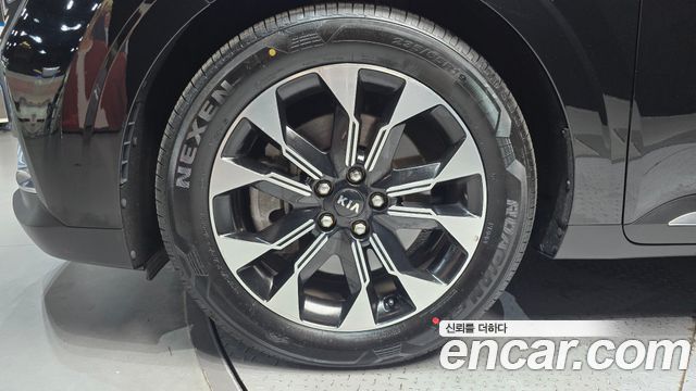 Kia Carnival 4-го поколения 9-Seater Signature - фото 4