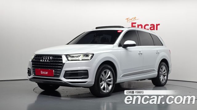 Audi Q7 45 TFSI Quattro - фото 0