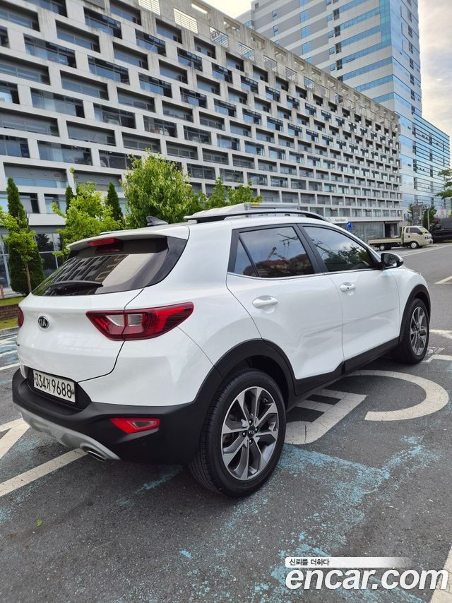 Kia Stonic 1.4 Trendy - фото 3