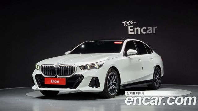 BMW 5-Series G60 520i M Sport - фото 0