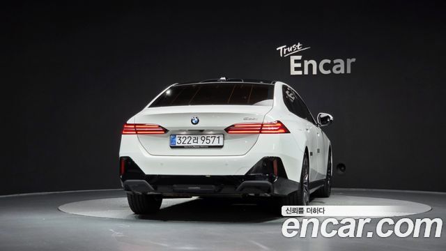BMW 5-Series G60 520i M Sport - фото 3